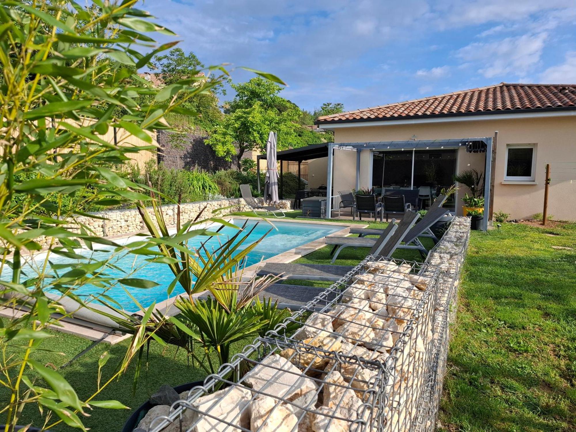 La Villa Des Papillons De Dugradus 오브나 외부 사진