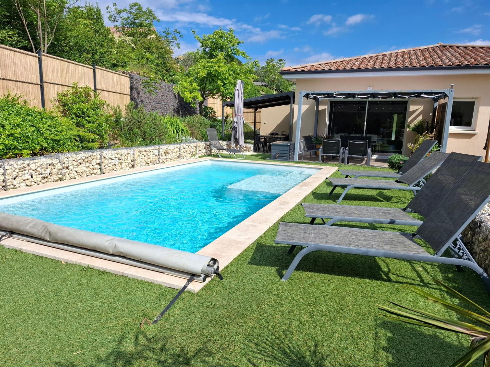 La Villa Des Papillons De Dugradus 오브나 외부 사진